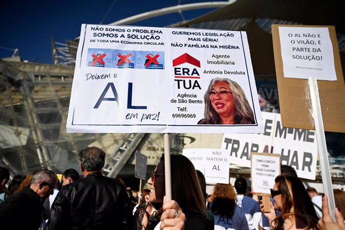 Archivo - Manifestación por el derecho a la vivienda en Portugal