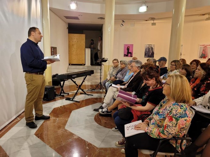 Presentación del catálogo de la exposición 'Mujer y Arte0 en el Museo de Arte Espacio 2