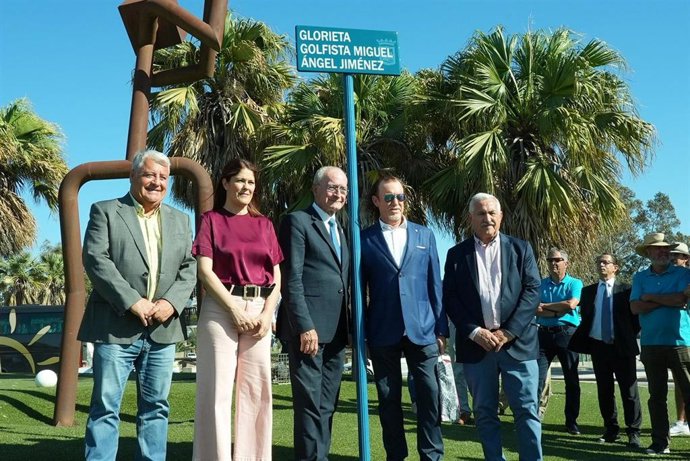 Inauguración rotonda 'Golfista Miguel Ángel Jiménez'