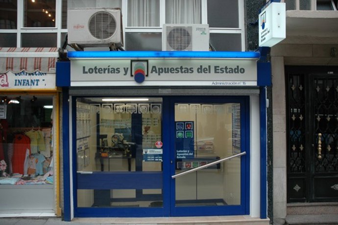 Adminstración de Loterías de la calle Casimiro Sainz de Santander
