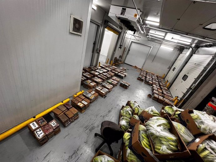 En medio de un operativo en la terminal Caucedo, República Dominicana, que duró poco más de diez horas, las autoridades confiscaron 2.188 paquetes, de cocaína.
