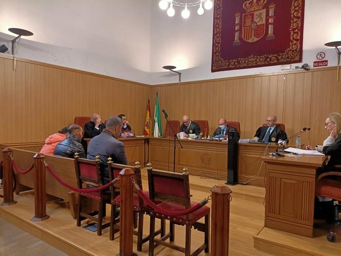Archivo - Imagen de archivo de un juicio en la Sección Segunda de la Audiencia de Granada. 