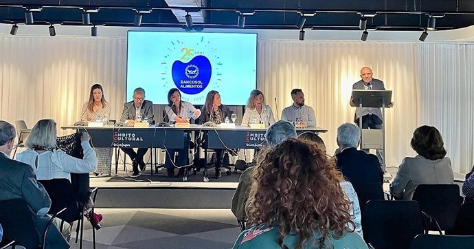 Bancosol arranca los actos de su 25 aniversario con una mesa técnica de empresas socialmente responsables