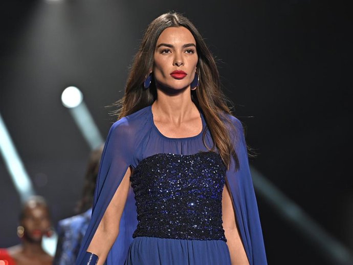 Archivo - Joana Sanz sobre la pasarela del desfile de Lola Casademunt en la 77 edición de la Mercedes-Benz Fashion Week de Madrid a 18 de Febrero de 2023 en Madrid