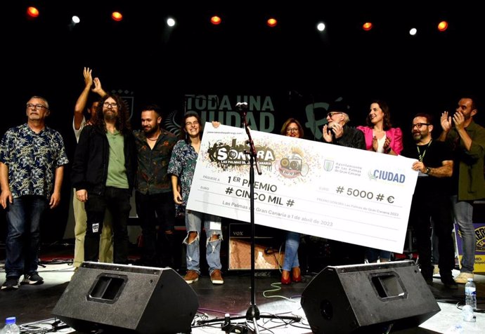 La saxofonista Alba Gil Aceytuno y su proyecto Aguayro, con su amalgama de jazz, hip-hop, punk rock y folklore canario, se ha alzado con el primer premio de la décima edición del Festival Sonora Las Palmas de Gran Canaria