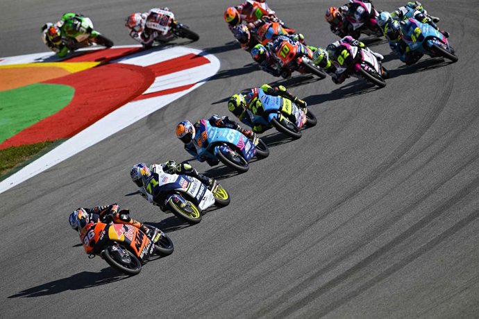 96 HOLGADO Daniel (spa), Red Bull KTM Tech3, KTM RC250GP, action during the 2023 Moto 3 Grande Premio de Portugal, on the autodrome di Algarve International Circuit from March 24 to 26, in Portugal - Photo Studio Milagro / DPPI
