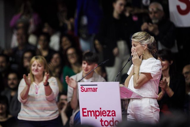 La portavoz de Más Madrid en la Asamblea de Madrid, Mónica García, y la alcaldesa de Barcelona, Ada Colau  durante el acto 'Empieza todo' de la plataforma Sumar