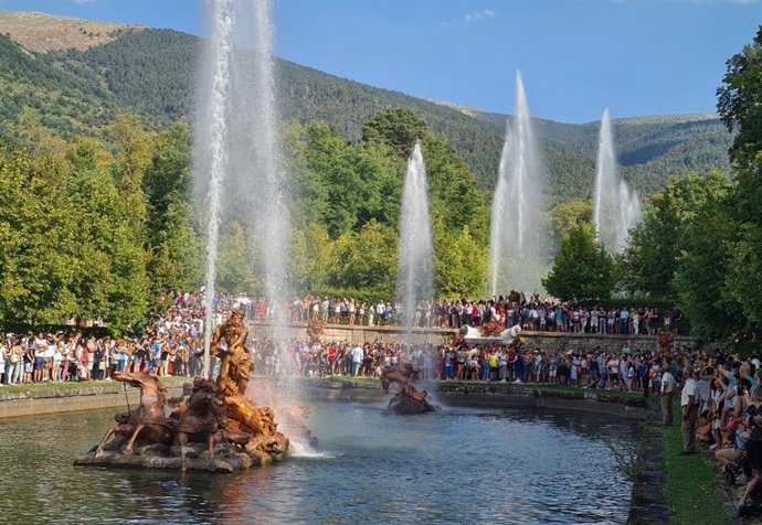 Patrimonio Nacional amplía su oferta esta Semana Santa con el encendido de las fuentes del Palacio Real de La Granja.