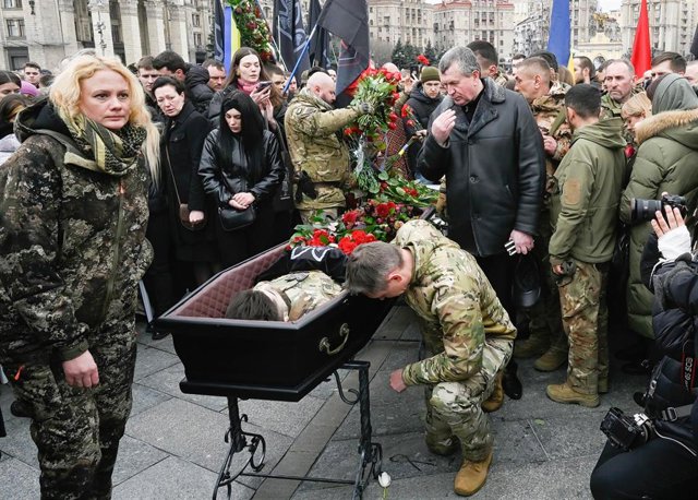 Funeral de un soldado ucraniano.