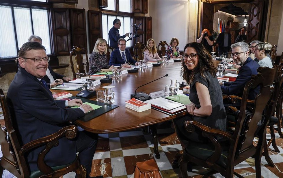 El president de la Generalitat, Ximo Puig, preside el pleno extraordinario del Consell.