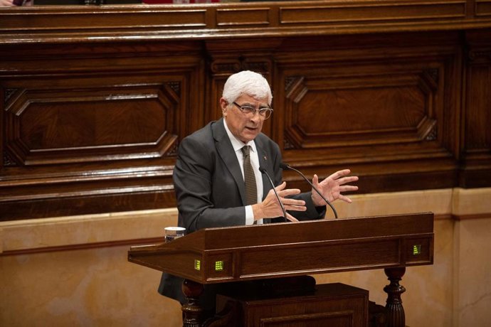 Archivo - El conseller de Salud, Manel Balcells, interviene durante una sesión plenaria en el Parlament, a 24 de enero de 2023, en Barcelona, Catalunya (España). Aragons afronta esta semana la primera sesión de control del año en el Parlament con huelg