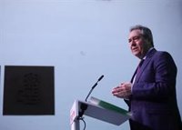 Espadas, sobre Sumar: "Todo lo que signifique concentrar voto a la izquierda del PSOE es positivo"