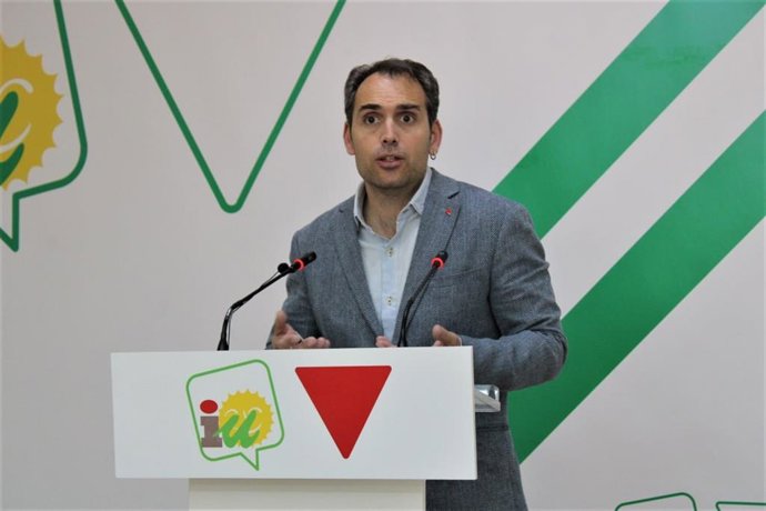 El coordinador de IU Andalucía, Toni Valero, en rueda de prensa