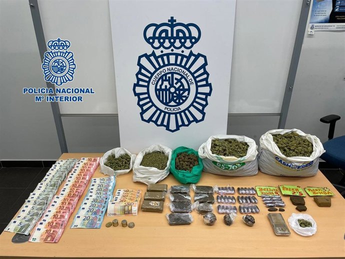 Droga incautada en un chalet de Los Carteros, en Sevilla.