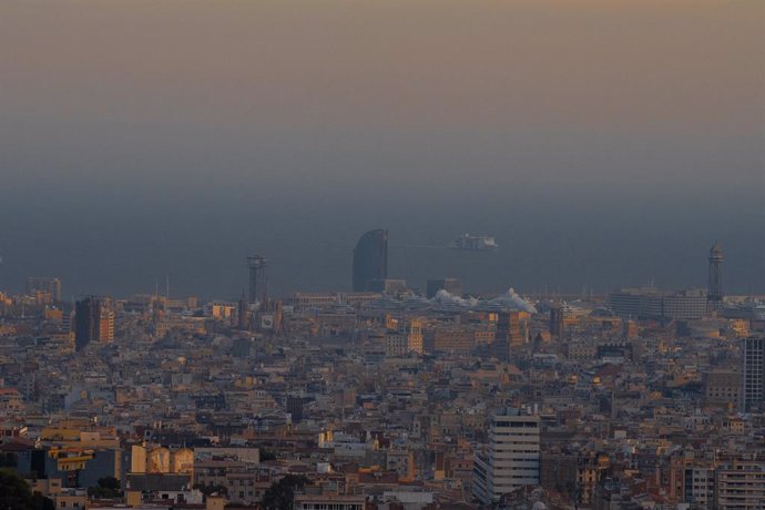 Archivo - Vista panormica de la ciutat de Barcelona