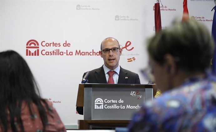 El presidente de las Cortes de Castilla-La Mancha, Pablo Bellido