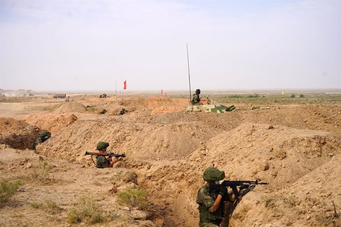 Archivo - Tropas rusas durante entrenamientos conjuntos con China