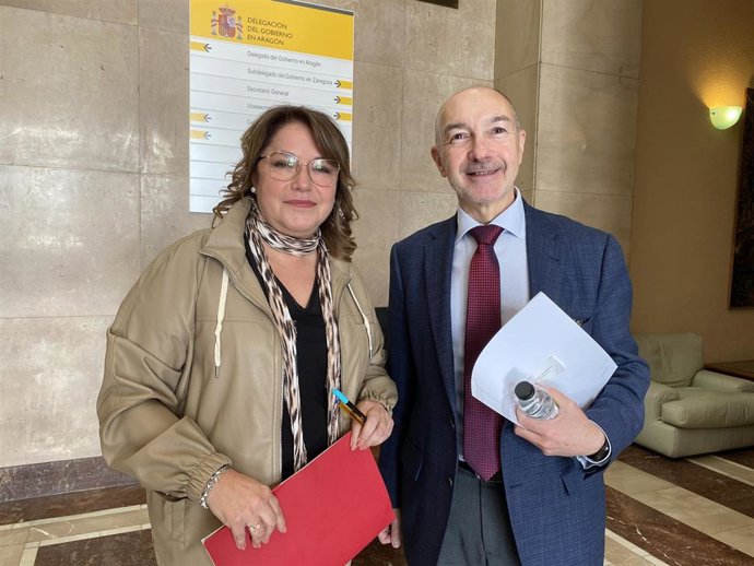 La delegada del Gobierno en Aragón, Rosa Serrano, y el subdelegado en Zaragoza, Fernando Beltrán.