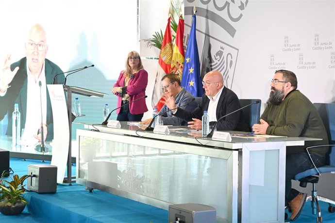 Carnero en el acto de presentación del IV Plan Director de Cooperación para el Desarrollo de CyL 2023-2026
