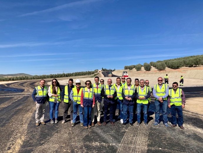Visita a las obras del enlace.