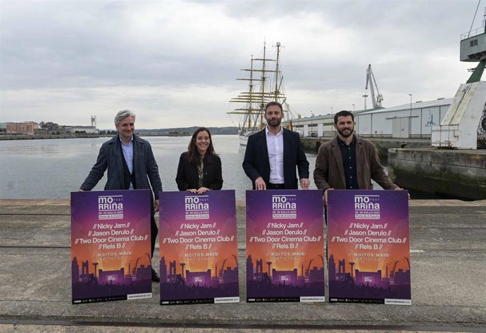 A alcaldesa da Coruña, Inés Rei, presentou este evento musical acompañada polo delegado territorial da Xunta, Gonzalo Trenor; o codirector da 'Morriña Fest', Álvaro Yáñez; e o responsable de patrocinios musicais de Fillos de Rivera