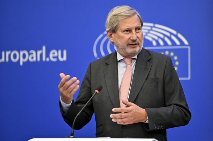 Archivo - El comisario europeo de Presupuesto y Administración, Johannes Hahn.