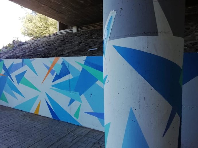 Churriana cuenta con un nuevo mural decorativo en el paso peatonal bajo el puente de la avenida Velázquez