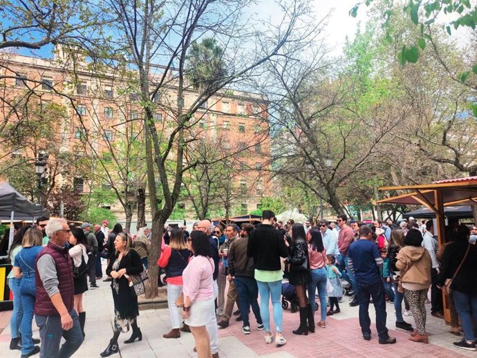 Público en la XVI Extregusta que se ha celebrado este fi de semana en Cáceres