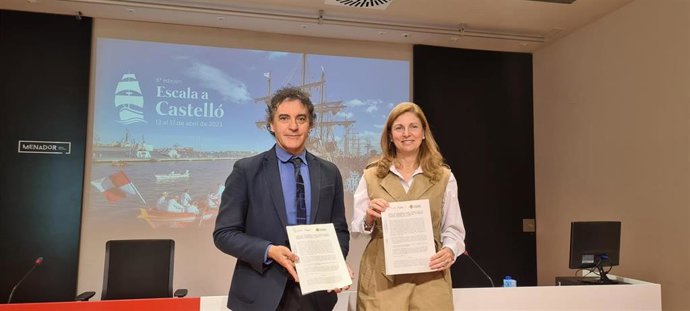 El secretario autonómico de Turisme, Francesc Colomer, y la alcaldesa de Castelló, Amparo Marco