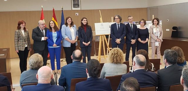 La ministra Llop con autoridades judiciales y políticas de Segovia y Castilla y León.