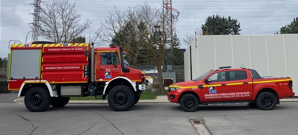 Nueva Autobomba Forestal y un vehículo 4x4