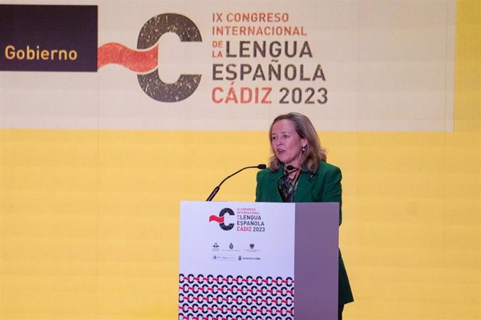 La vicepresidenta primera y ministra de Asuntos Económicos y Transformación Digital, Nadia Calviño, interviene en el congreso de la Lengua Española Cádiz 2023, a 29 de marzo de 2023, en Cádiz, (Andalucía,  España) .