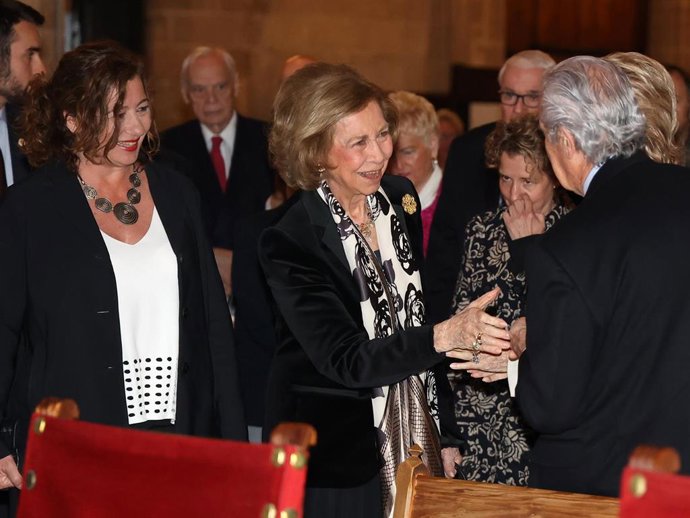 La Reina Doña Sofía durante un concierto anual de Pascua a beneficio de 'Projecte Home Balears (phb)', en la Catedral-basílica, a 3 de abril de 2023, en Palma de Mallorca, Mallorca, Baleares (España).
