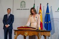 Rocío Díaz toma posesión como consejera de Fomento y Moreno defiende que será un "valor añadido" en su Gobierno