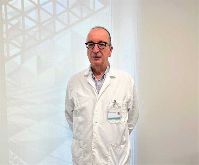 El doctor Luis Manuel Entrenas, jefe de servicio de Neumología del Hospital Quirónsalud Córdoba.