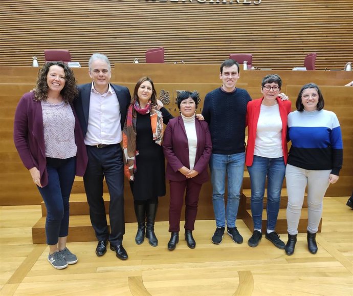 (I-D) Beatriu Gascó, Héctor Illueca, Rosa Pérez Garijo, Irene Gómez, Ferran Martínez, Pilar Lima Y Estefanía Blanes