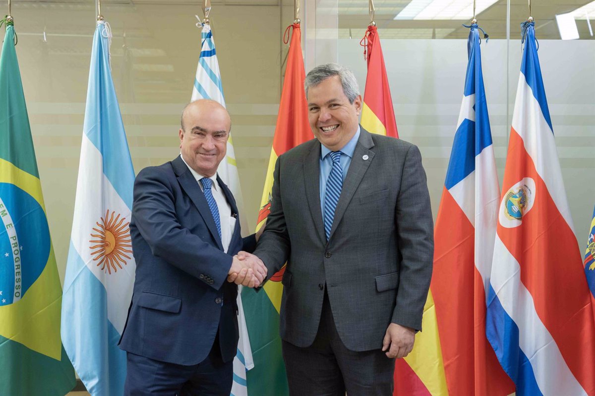 CABEI assina MoUs com OEI e Segib para promover a inovação na América Central