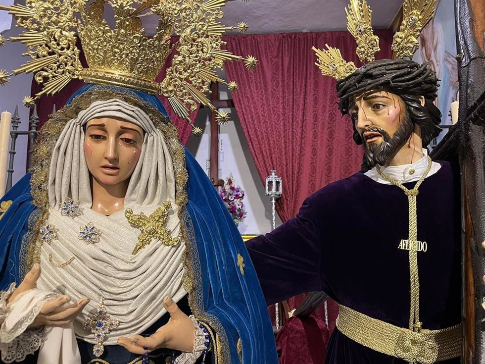 Titulares de la Hermandad de Afligidos de Chiclana este Viernes de Dolores. Imagen de archivo.