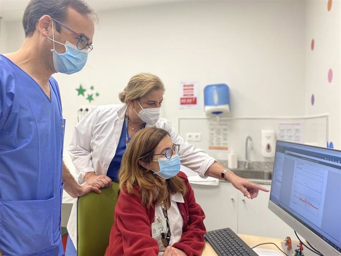 Rosa Paredes, Alberto Parente y Pepa Román.