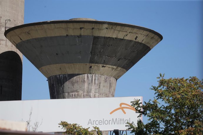 Archivo - Una de las plantas de ArceloMittal situada en Madrid, a 15 de octubre de 2021, en Madrid, (España). La reciente subida del precio de la electricidad ha provocado que la planta de acería eléctrica de productos largos, del municipio guipuzcoano 