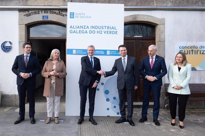 O presidente da Xunta, Alfonso Rueda, participa enla firma do 'Pcto pola enerxía' entre a Xunta e Enagás.