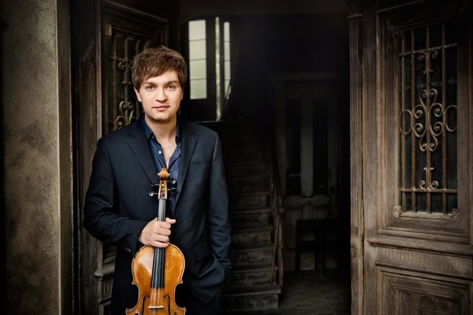 El viola alemán Nils Mnkemeyer