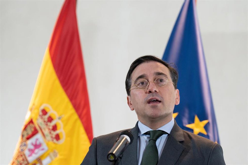 El ministro de Asuntos Exteriores, José Manuel Albares, comparece ante los medios