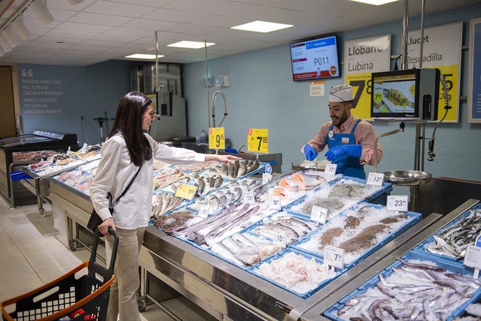Archivo - Consum ofrece más de 3.000 empleos para la campaña de verano, un 24% más que en 2022