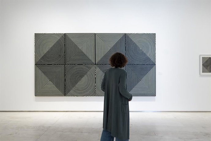 Archivo - La fotografía contemporánea y audiovisual y la muestra de Elena Asins protagonizan la Semana Santa en Alicante