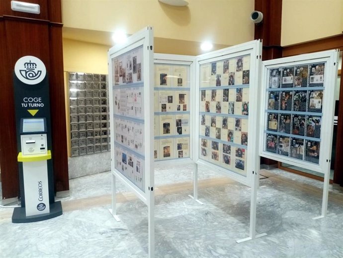 La Semana Santa protagoniza una nueva exposición filatélica en la oficina principal de Correos de Cádiz