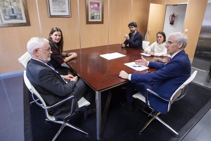 El vicepresidente primero de la Xunta, Francisco Conde, se reúne con representantes de Fujitsu España.