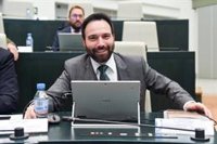 El concejal en el Ayuntamiento de Madrid Ángel Niño también se da de baja de CS, como ya hiciera Aniorte