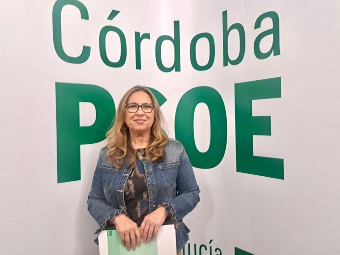 La senadora del PSOE por Córdoba Ángeles Luna, en la sede de su partido.