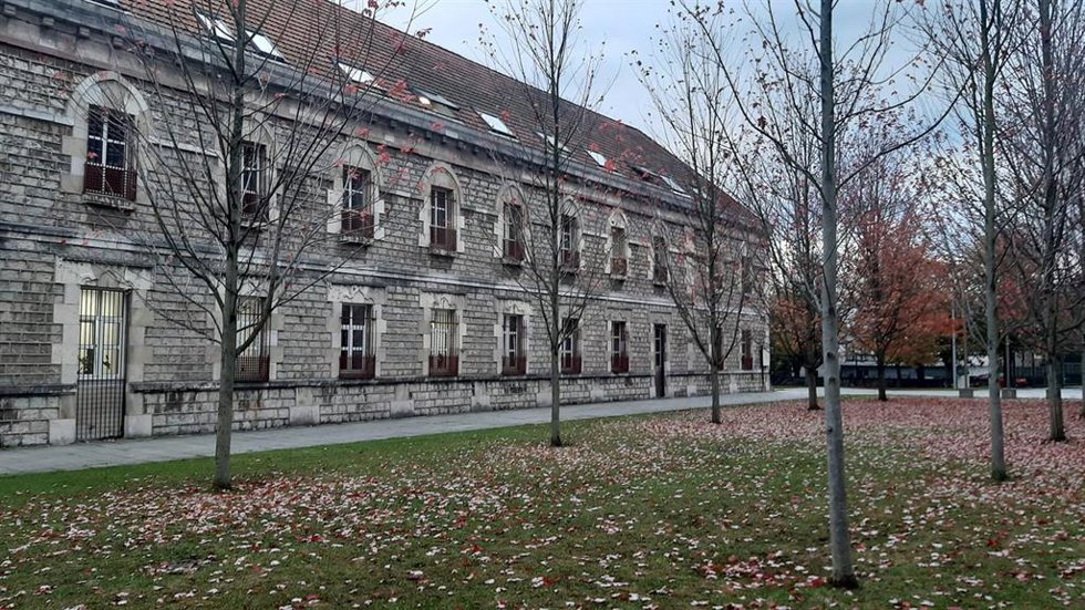 Archivo - Sede del TSJC y Audiencia Provincial